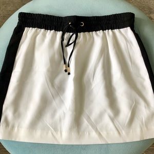 EXPRESS Mini Skirt 🔳